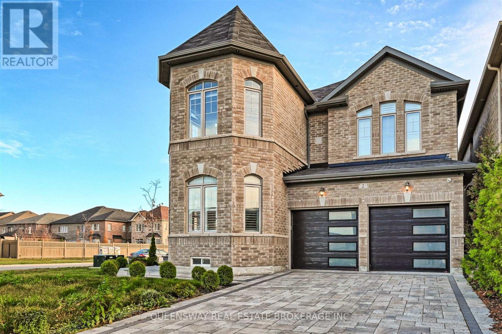 2 Boone Cres, Vaughan, ON L4H 4T7