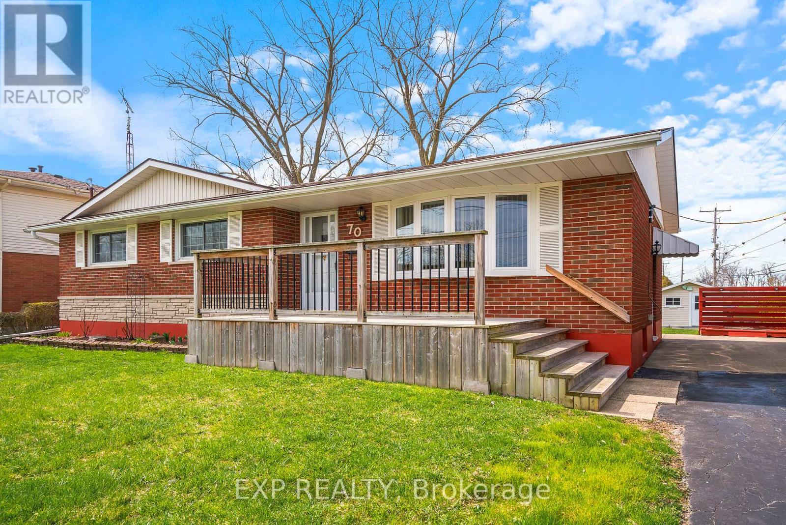 70 Radford Ave, Fort Erie, ON L2A 5H8