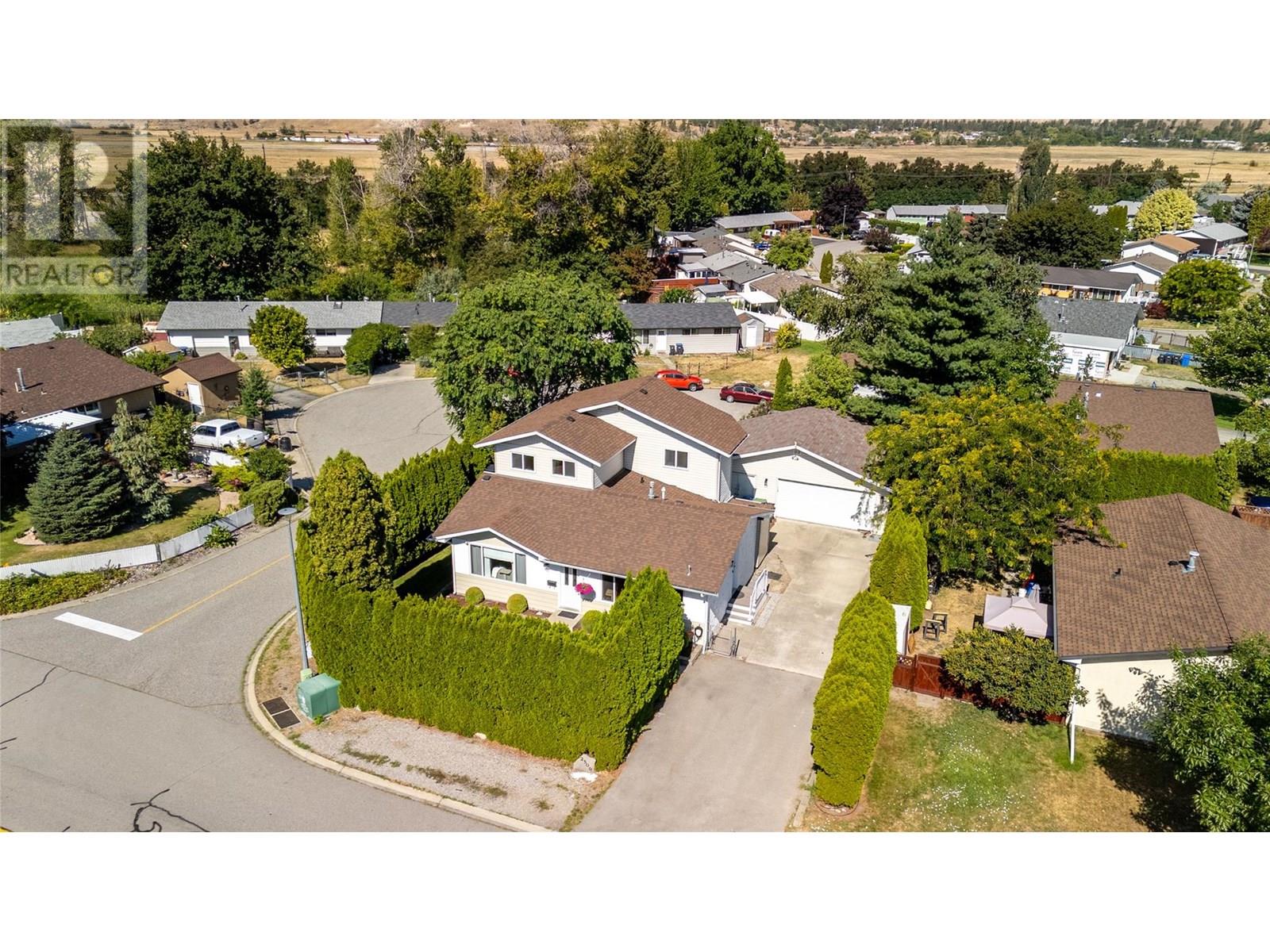 2509 Cornwall Dr, Penticton, BC V2A 6R8