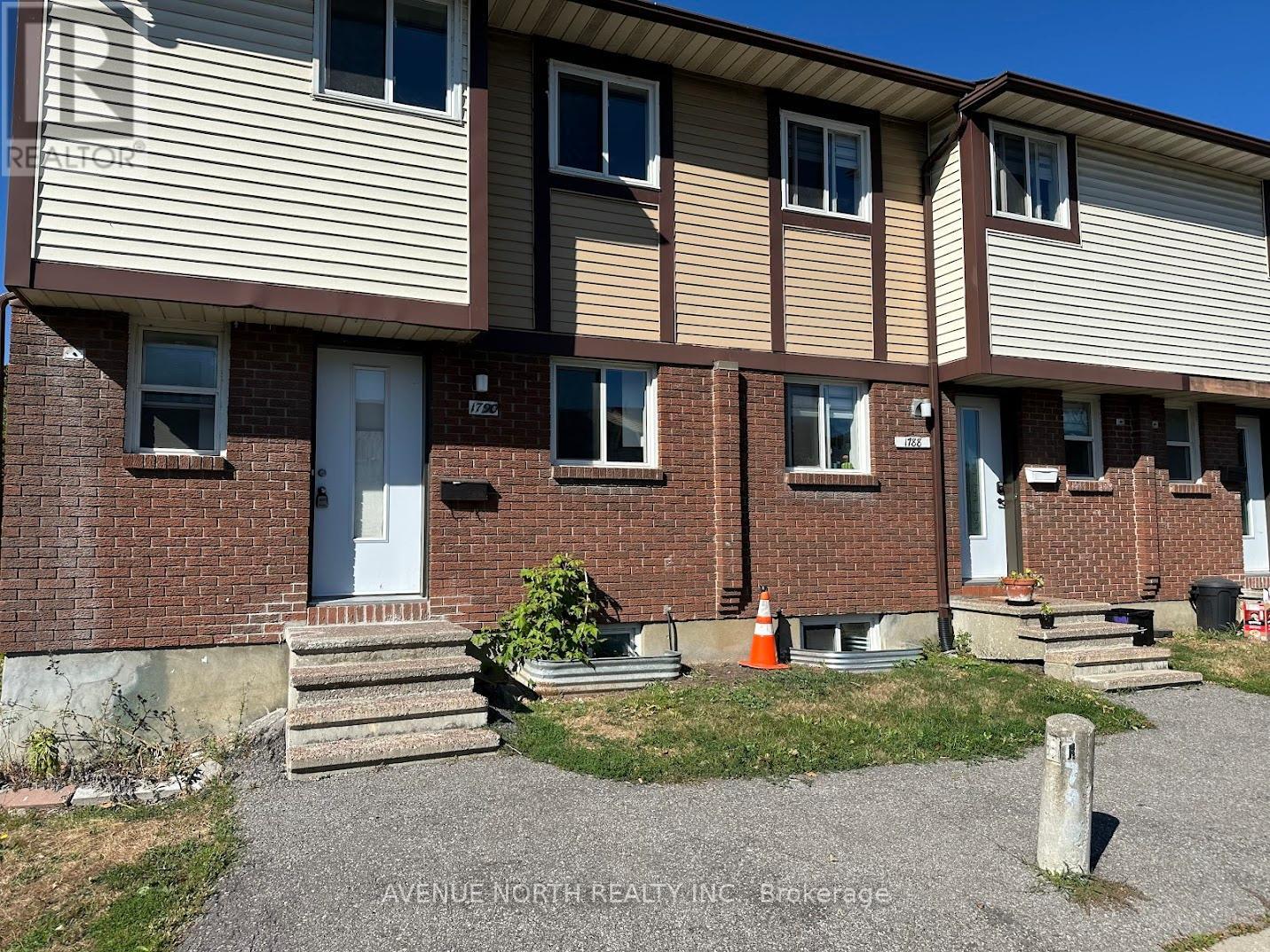 1790 Dondale St St, Ottawa, ON K1B 5H8