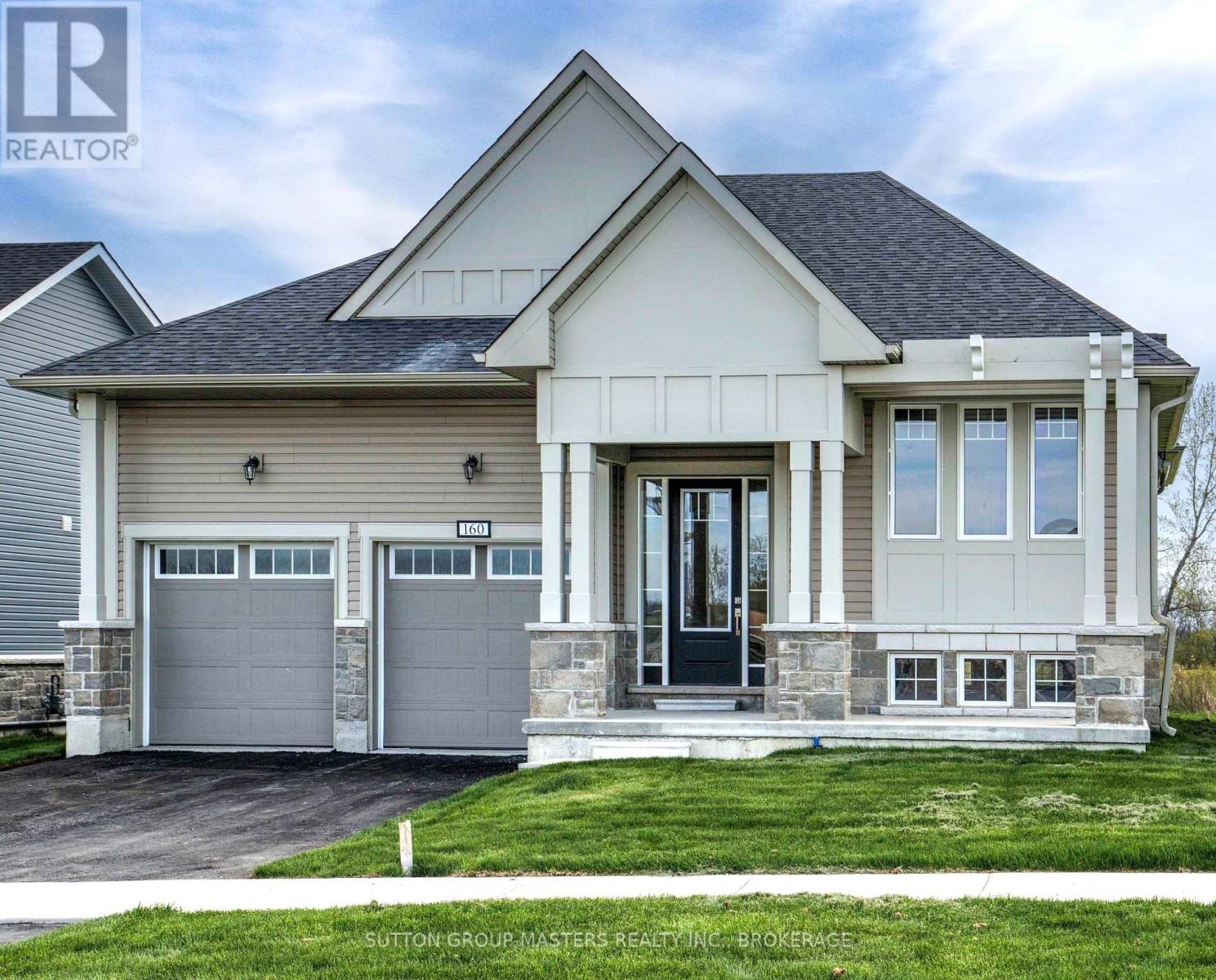 160 Country Club Dr, Loyalist, ON K0H 1G0