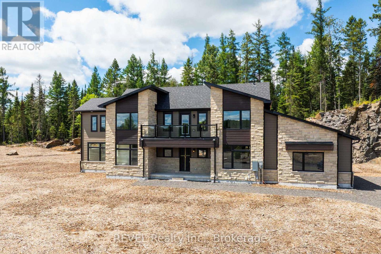 92 1179 Echo Hills Rd, Lake of Bays, ON P1H 2J6