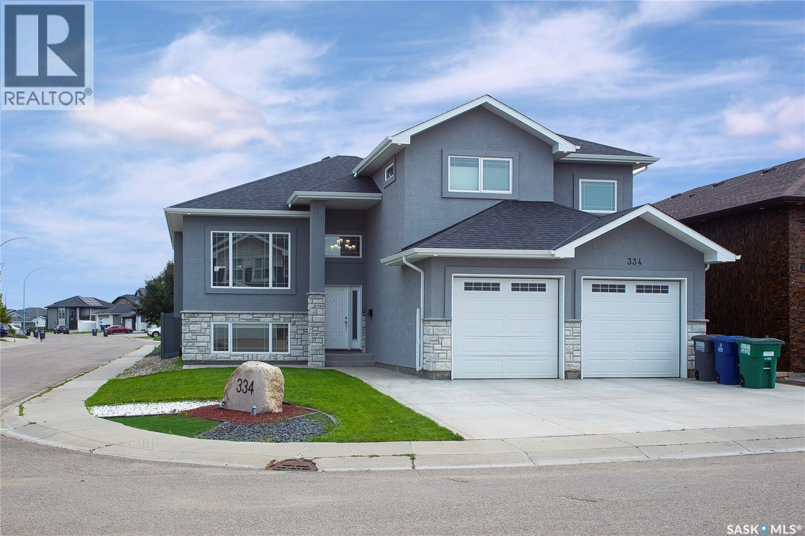 334 Gillies Cres, Saskatoon, SK S7V 0J9