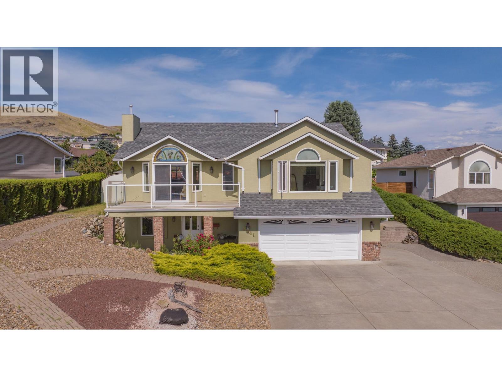 8841 Michael Dr, Coldstream, BC V1B 2P5