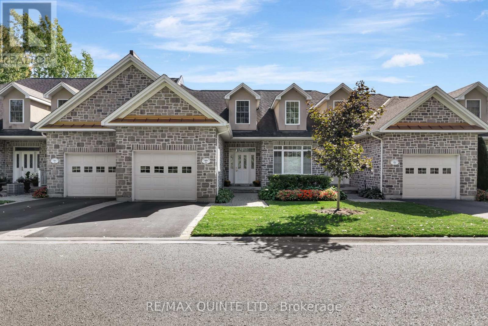 24 Gracefield Ln, Belleville, ON K8N 4Z2