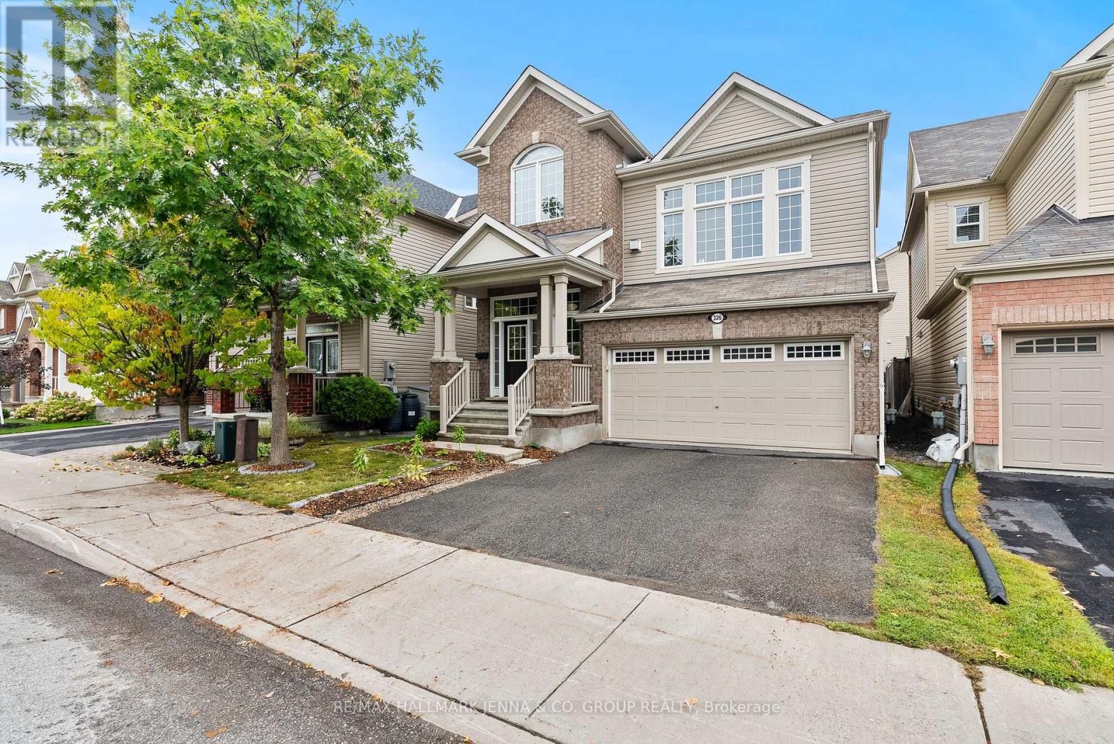 326 Gallantry Way, Ottawa, ON K2S 0P8