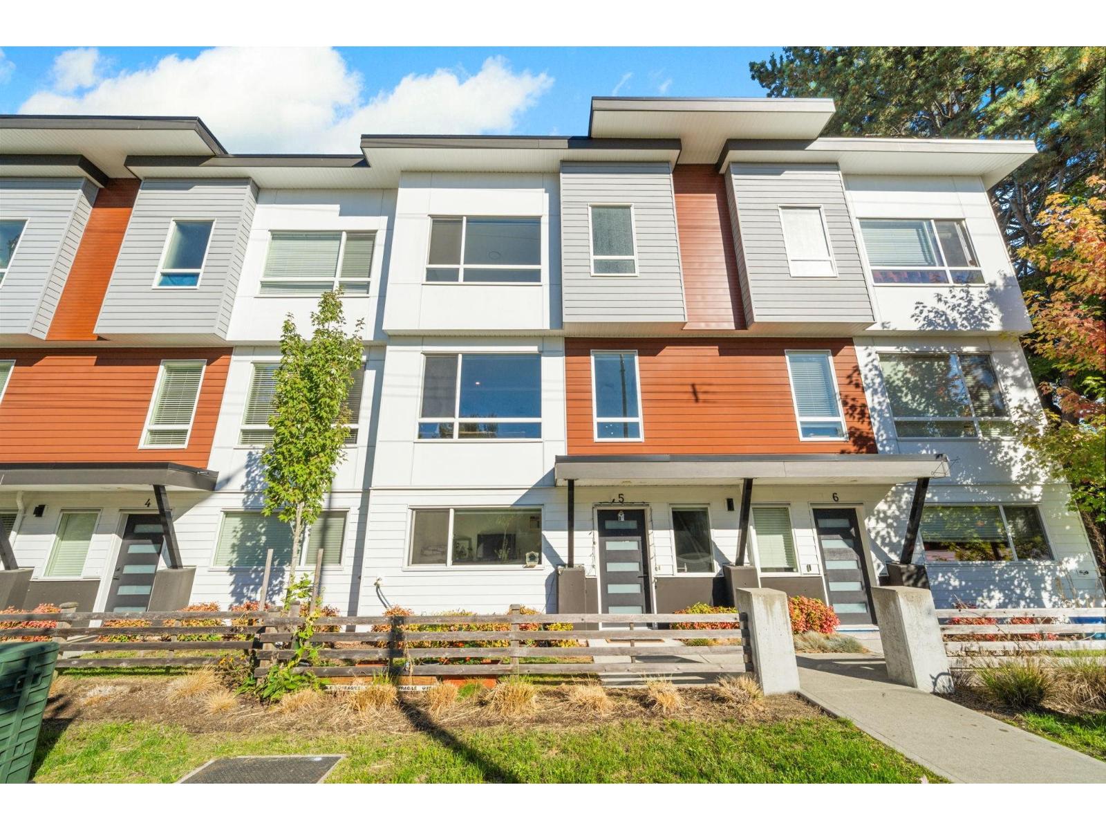 27640 Lantern Avenue Unit 5, Abbotsford, BC V4X 1M3