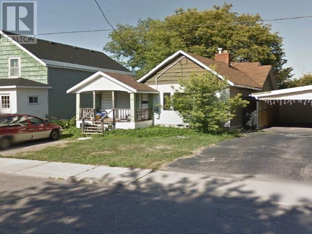 39 Grosvenor Ave, Sault Ste. Marie, ON P6B 2L8