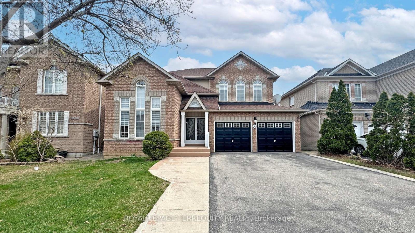 31 Chalone Cres, Vaughan, ON L4H 1V6