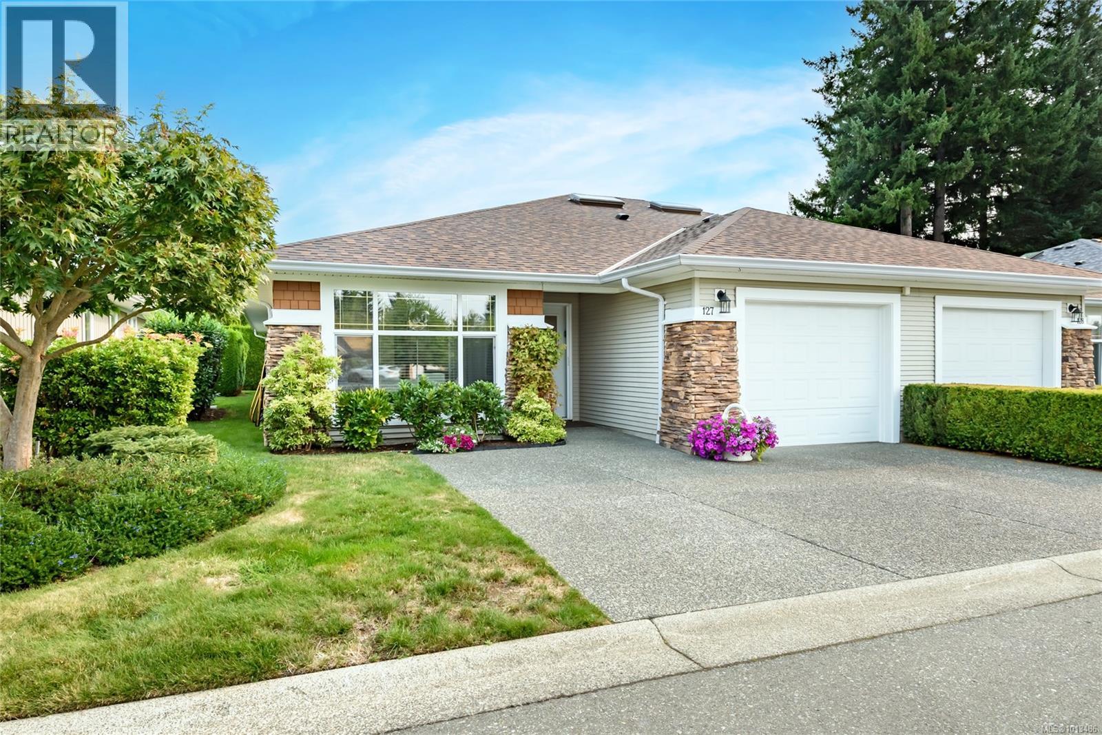 1919 St Andrews Pl Unit 127 Pl, Courtenay, BC V9N 9J4