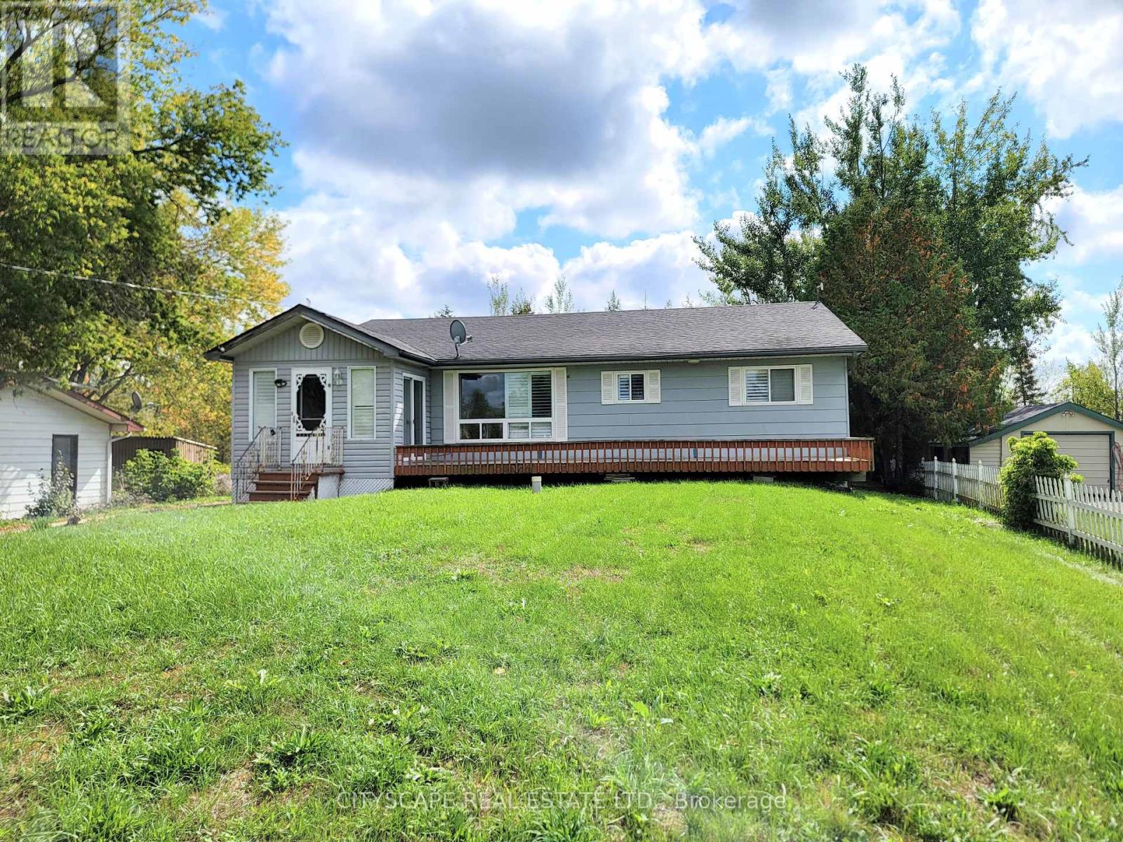 34 Robinson Ave, Kawartha Lakes, ON K0M 2B0