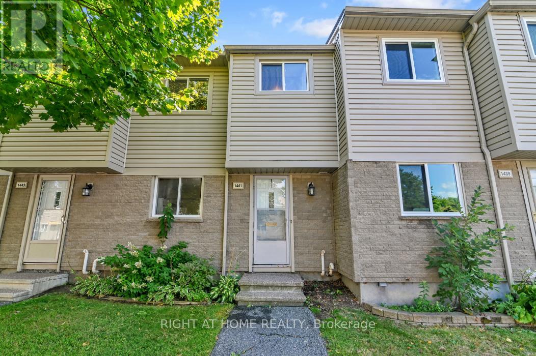 1441 Perez Cres, Ottawa, ON K1J 8V3