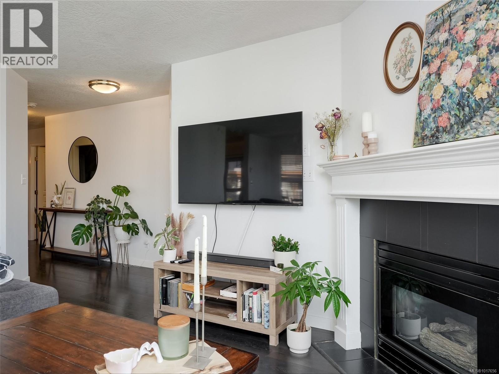 490 Marsett Pl Unit 410 Pl, Saanich, BC V8Z 7J1