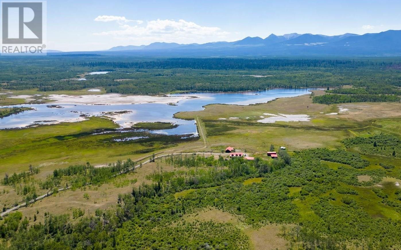3460 Meadow Lake Rd, Clinton, BC V0K 1K0