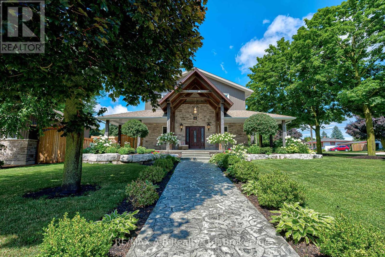 197 Trafalgar St N, West Perth, ON N0K 1N0