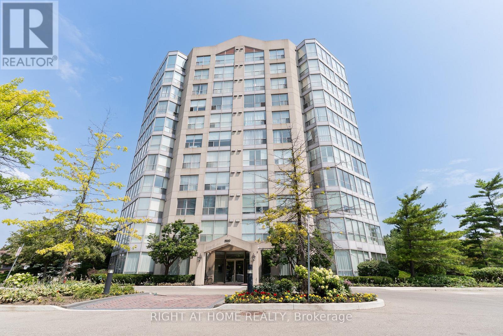 1500 Grazia Ct #8 Ct, Mississauga, ON L4W 4Z9
