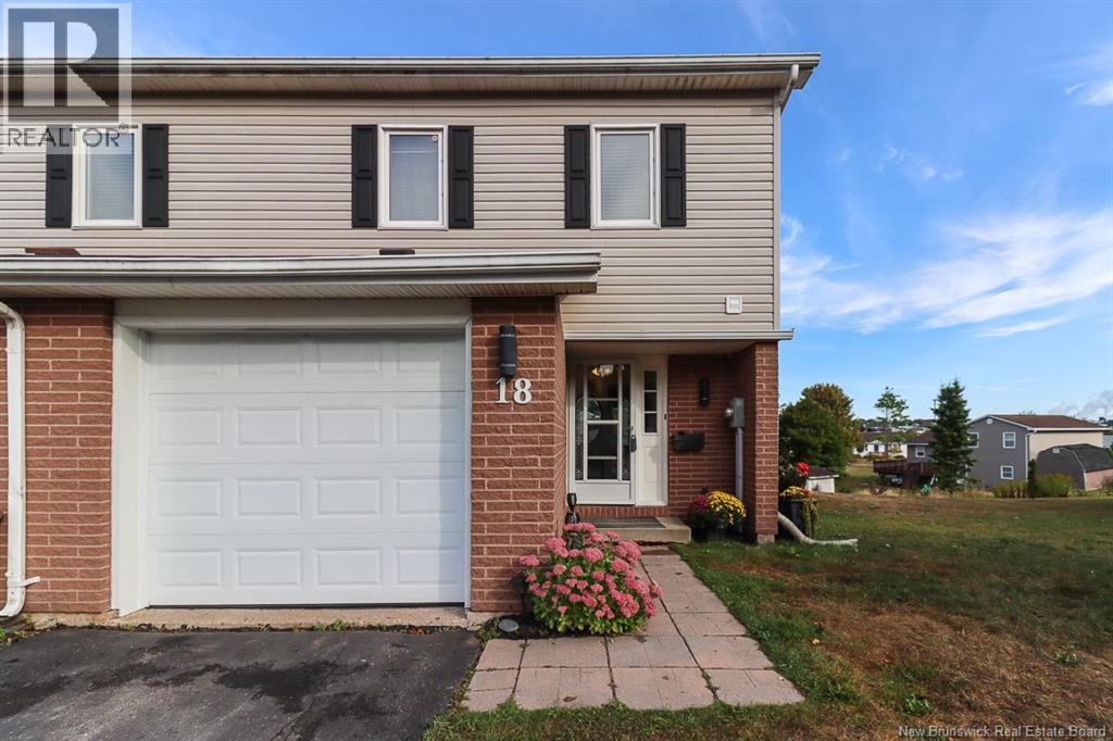 18 Driftwood Ln, Saint John, NB E2M 5L4