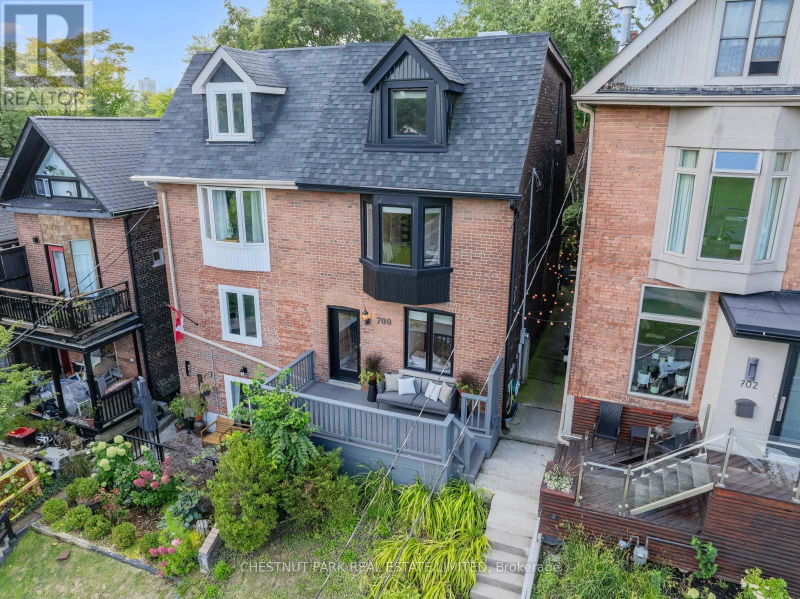 700 Logan Ave, Toronto, ON M4K 3C5