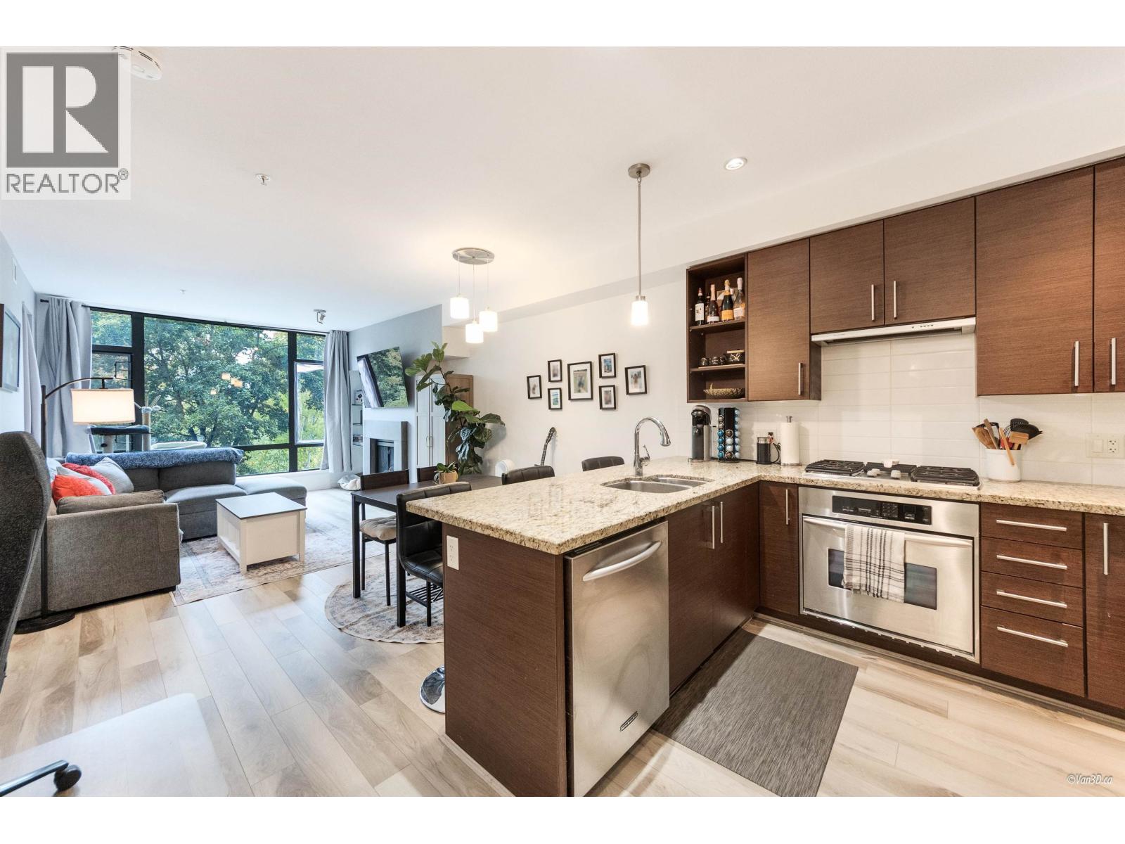 14100 Riverport Way Unit 205, Richmond, BC V6W 1M3