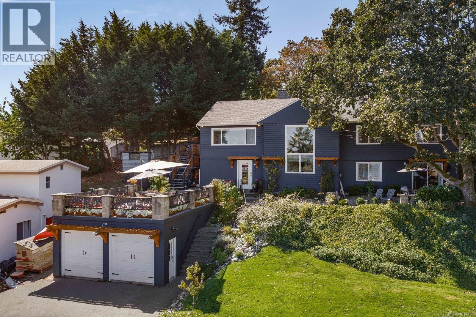 303 Milburn Dr, Victoria, BC V9C 1V3
