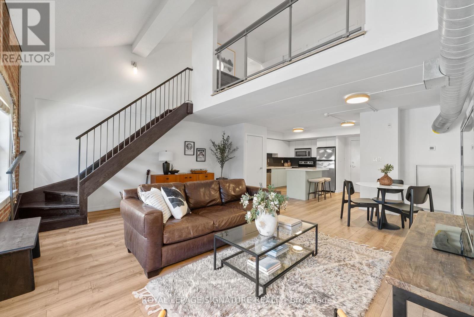 336 1100 Lansdowne Ave, Toronto, ON M6H 3Z7