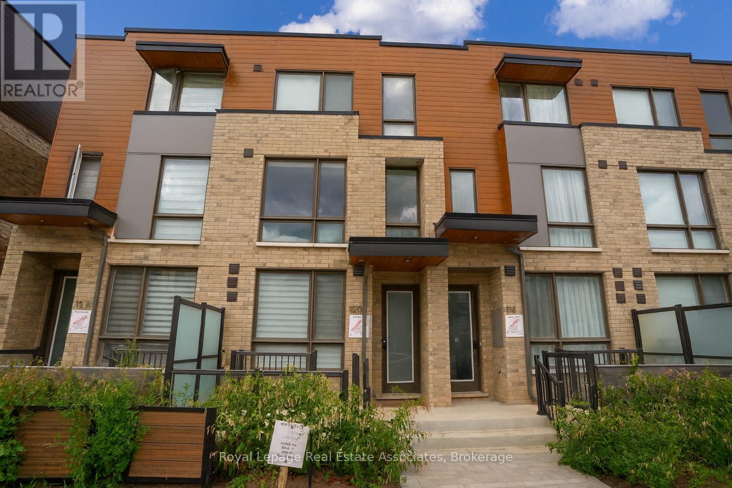 120 Green Gardens Blvd, Toronto Englemount-lawrence, ON M6A 0E5