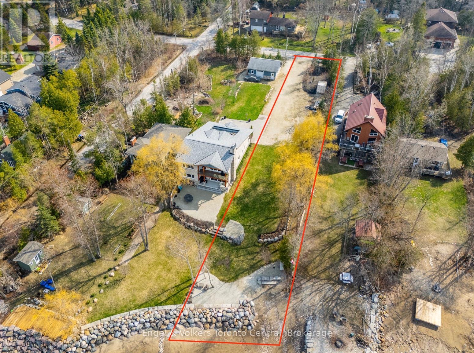 45 Glen Rd, Collingwood, ON L9Y 0X2