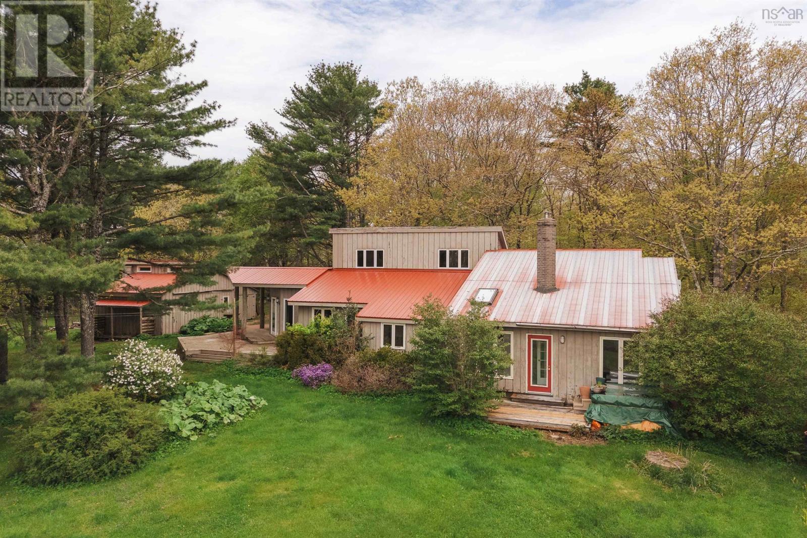 371 Lacey Mines Rd, Chester Basin, NS B0J 1K0