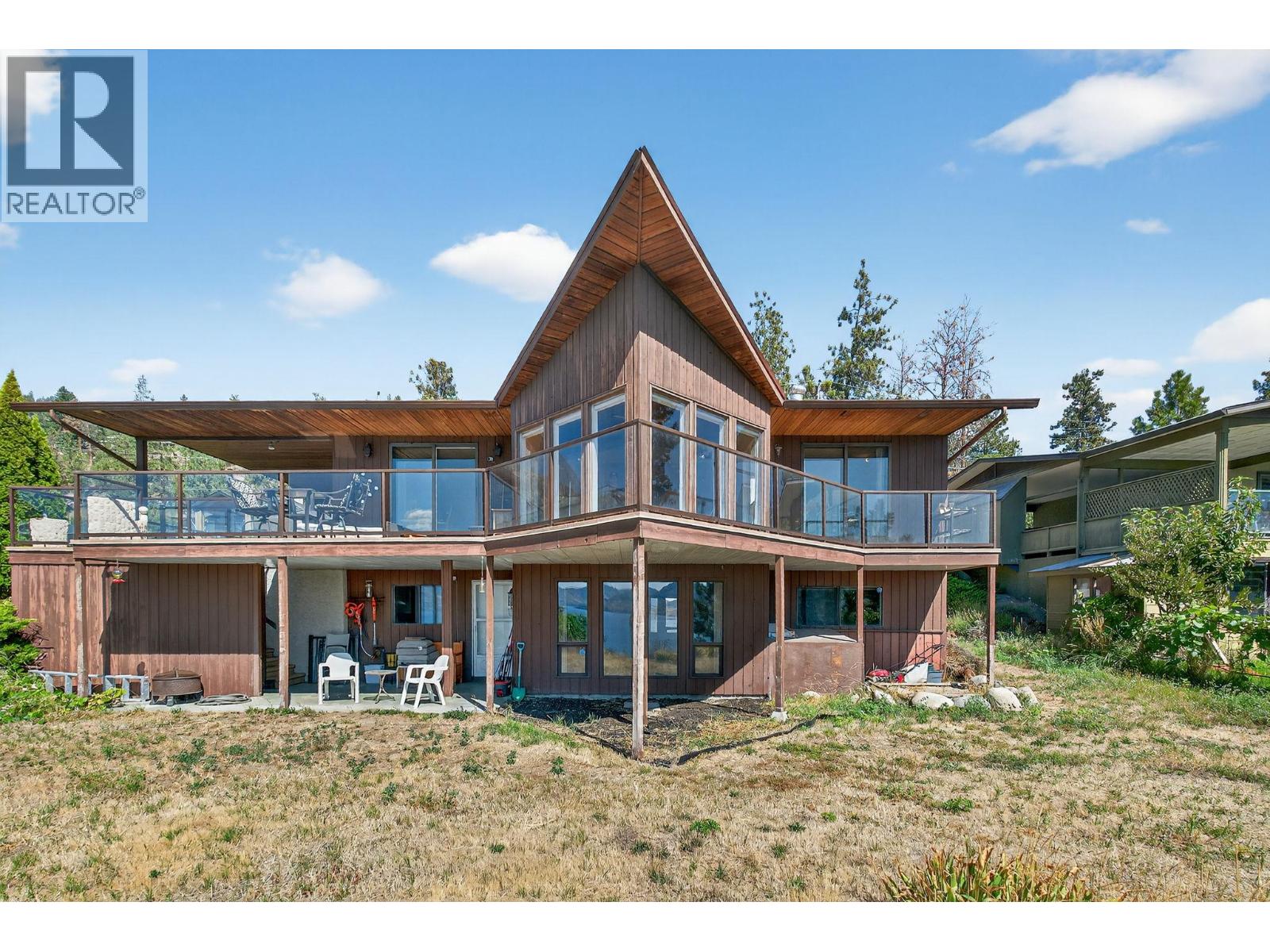 4105 3 Avenue, Peachland, BC V0H 1X5