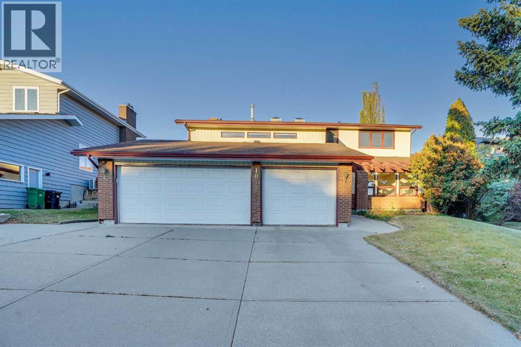 1040 Edgemont Rd NW, Calgary, AB T3A 2J3