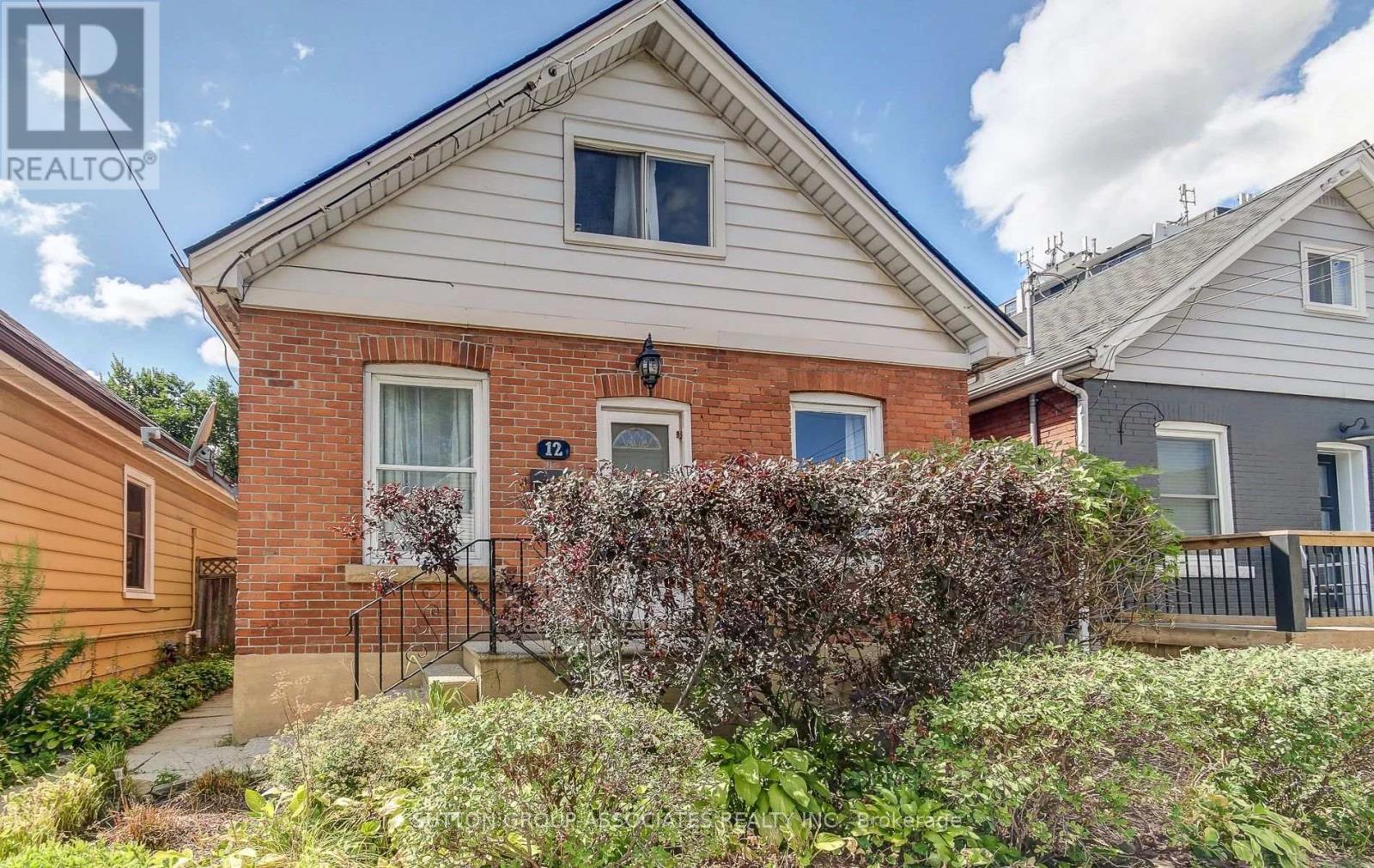 12 E 25th St, Hamilton, ON L8V 3A1