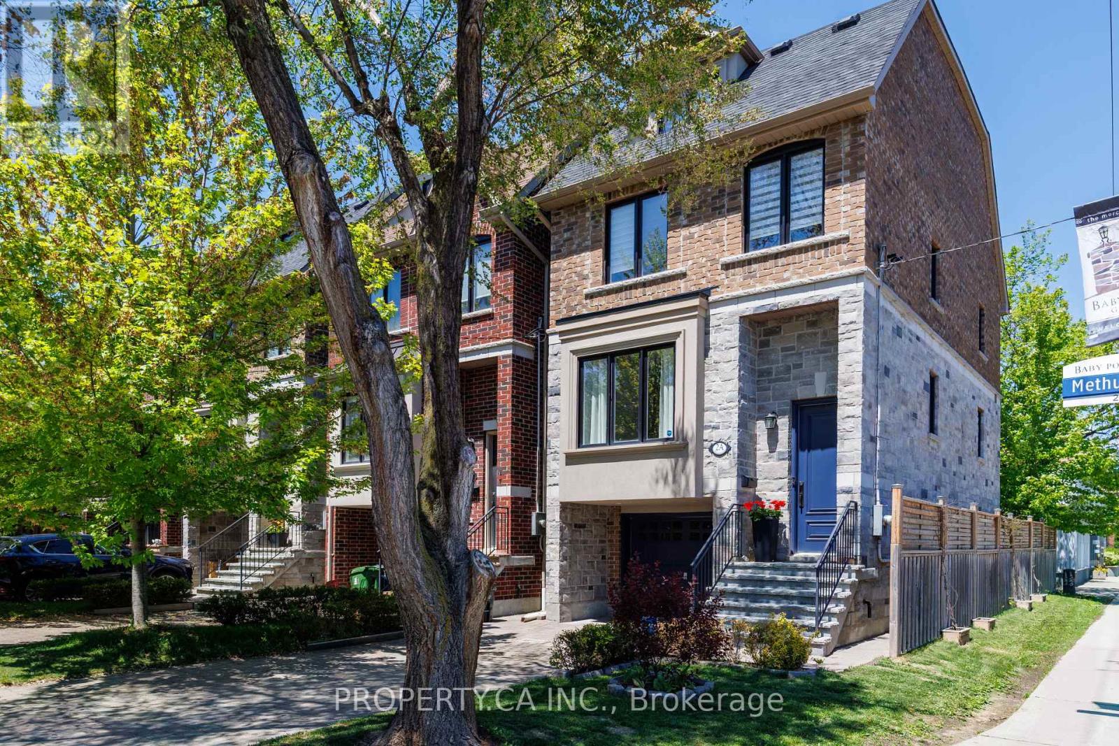 2 Methuen Ave #a, Toronto, ON M6S 1Z6