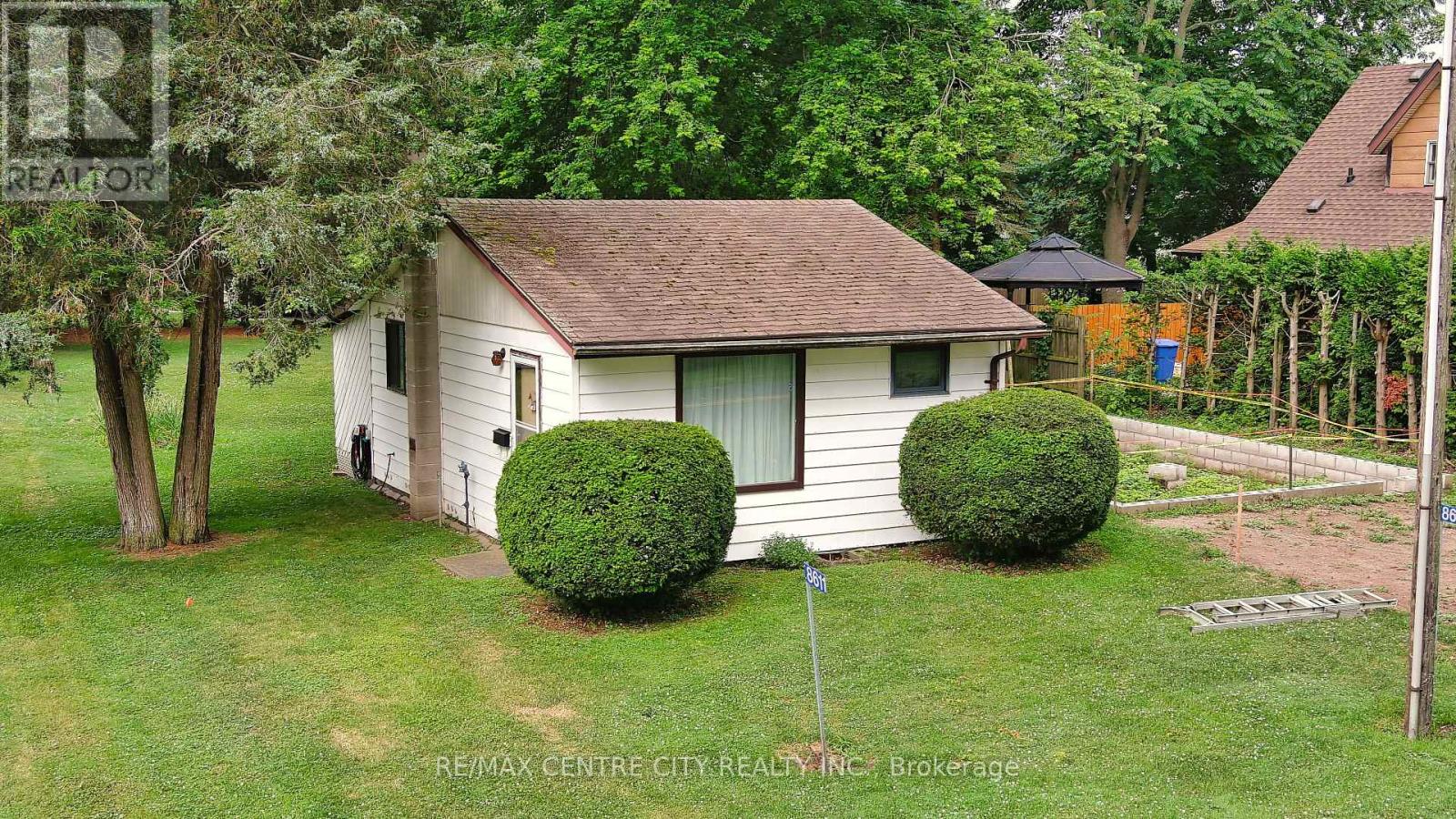 8611 8615 Furnival Rd, West Elgin, ON N0L 2C0