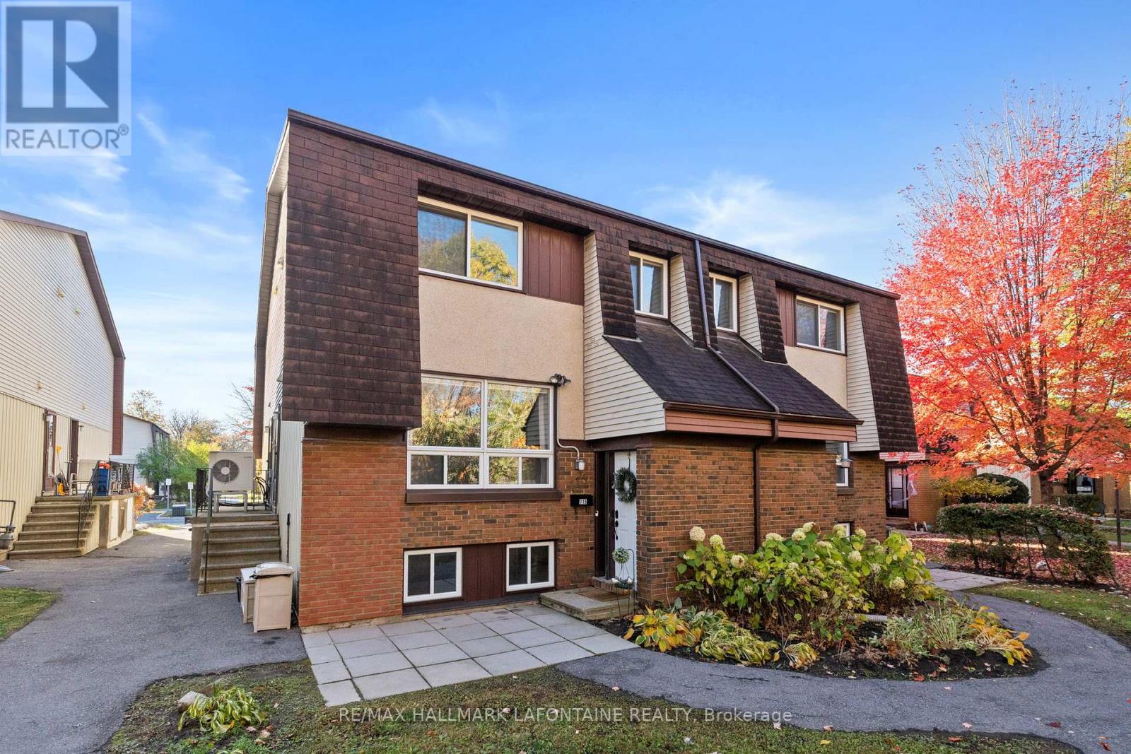 43 115 Renova Private, Ottawa, ON K1G 4C7