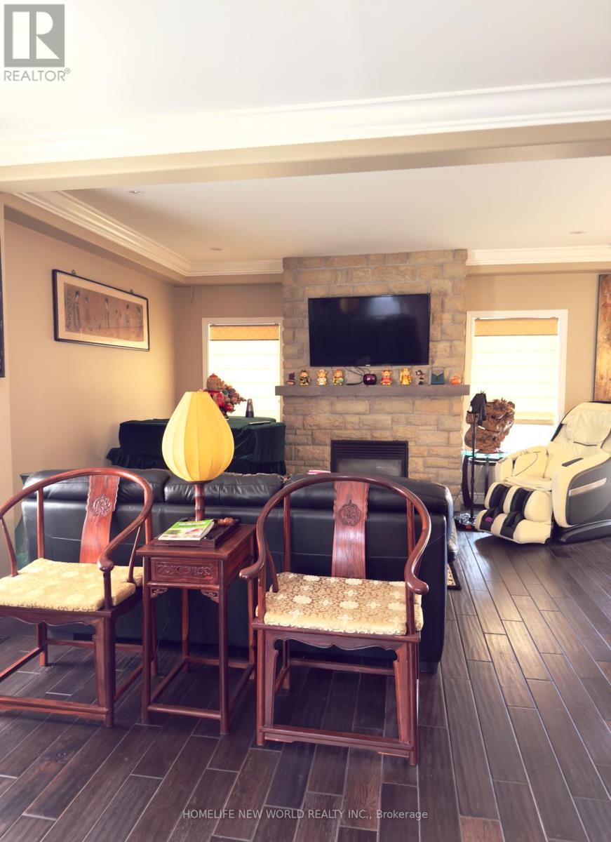 26 Stuart Ave, Barrie, ON L4M 0A2