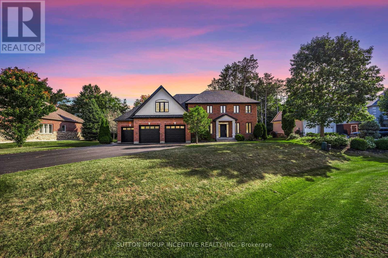 38 Lilac Ln, Springwater, ON L0L 1X1
