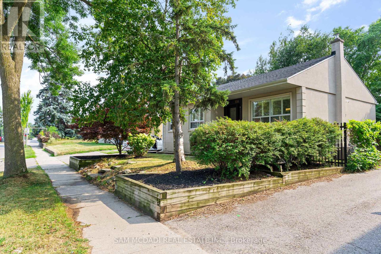 158 Felan Ave, Oakville, ON L6K 2X5