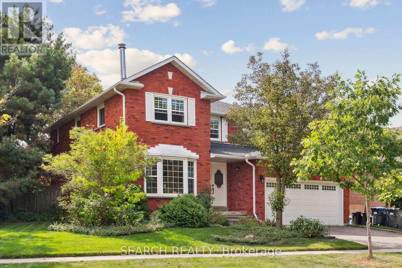 1823 The Chase, Mississauga, ON L5M 2Y8