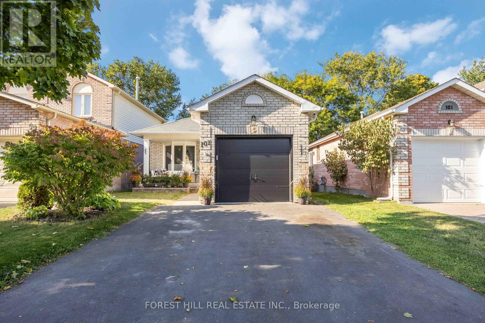 101 Gray Ave, New Tecumseth, ON L9R 1P6