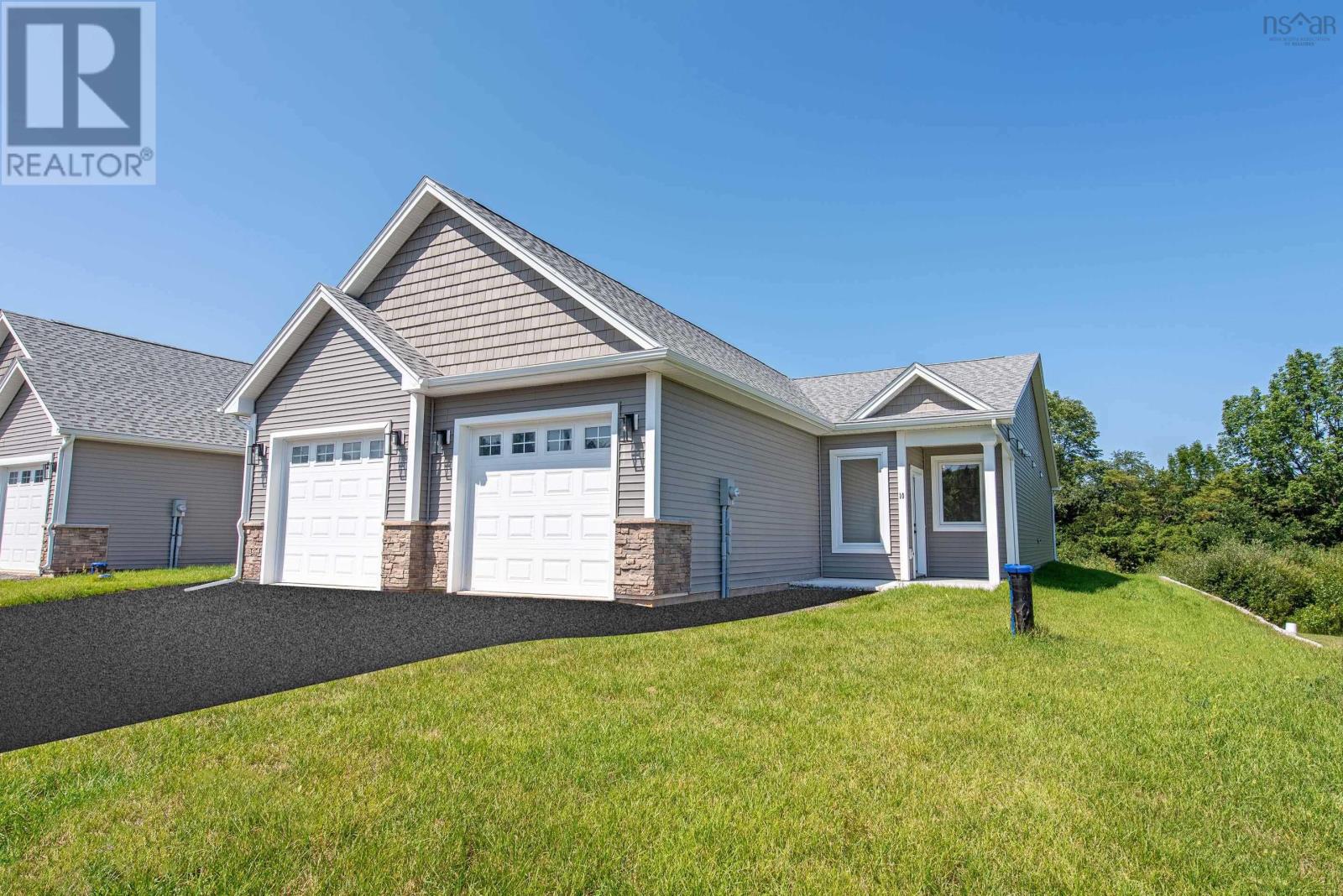 20 Seyval Dr, Avonport, NS B0P 1P0