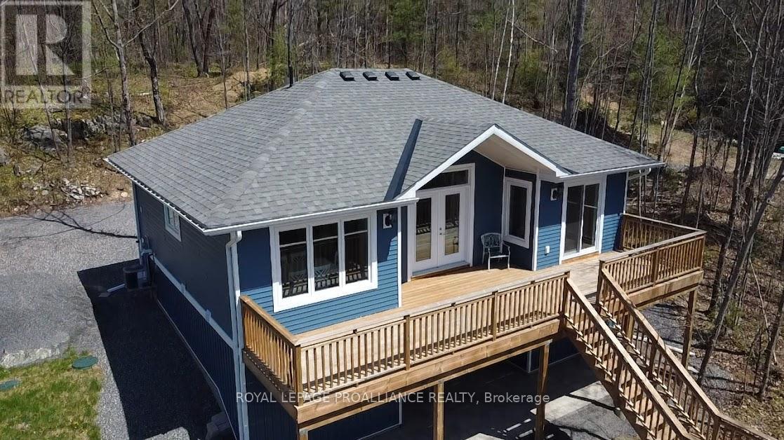 530 Addington Rd 5 Rd, Addington Highlands, ON K0H 1K0