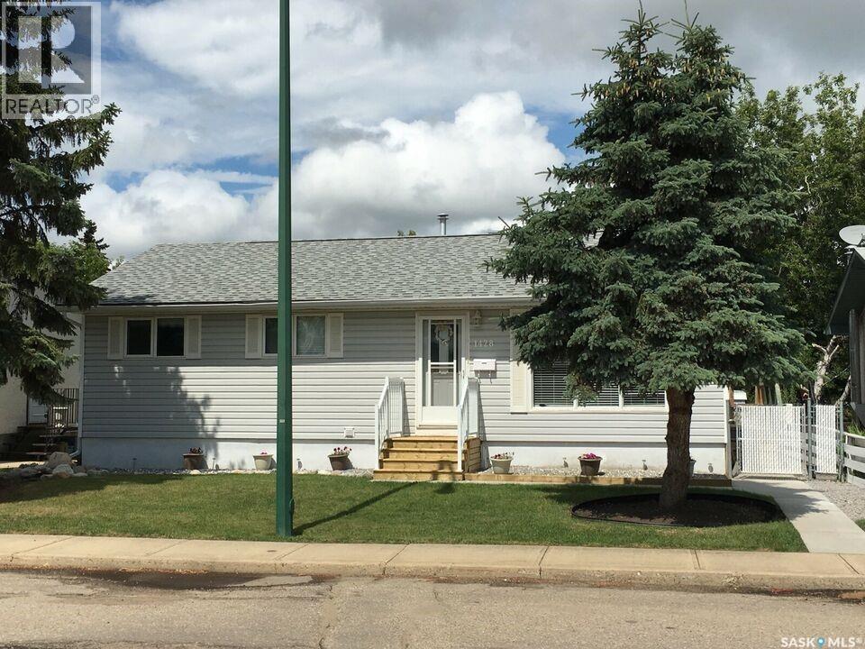 1428 6 Street East, Prince Albert, SK S6V 0R3