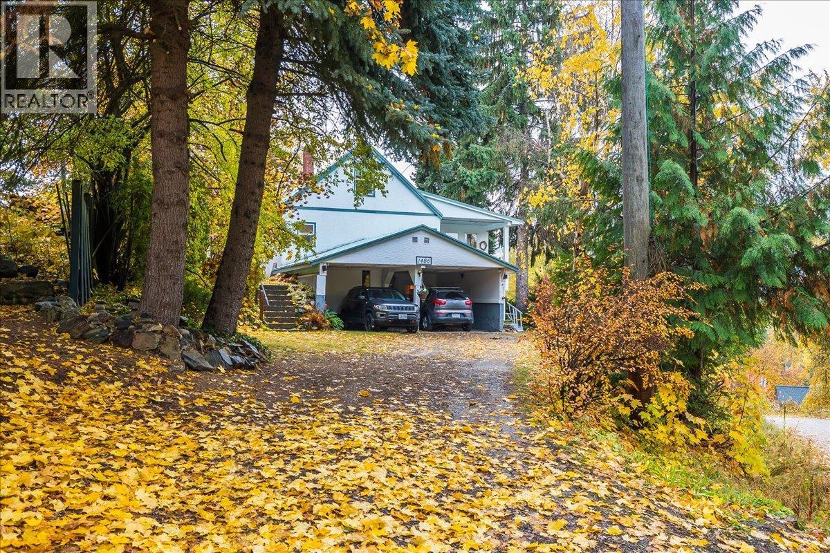 1486 Esling Dr, Rossland, BC V0G 1Y0