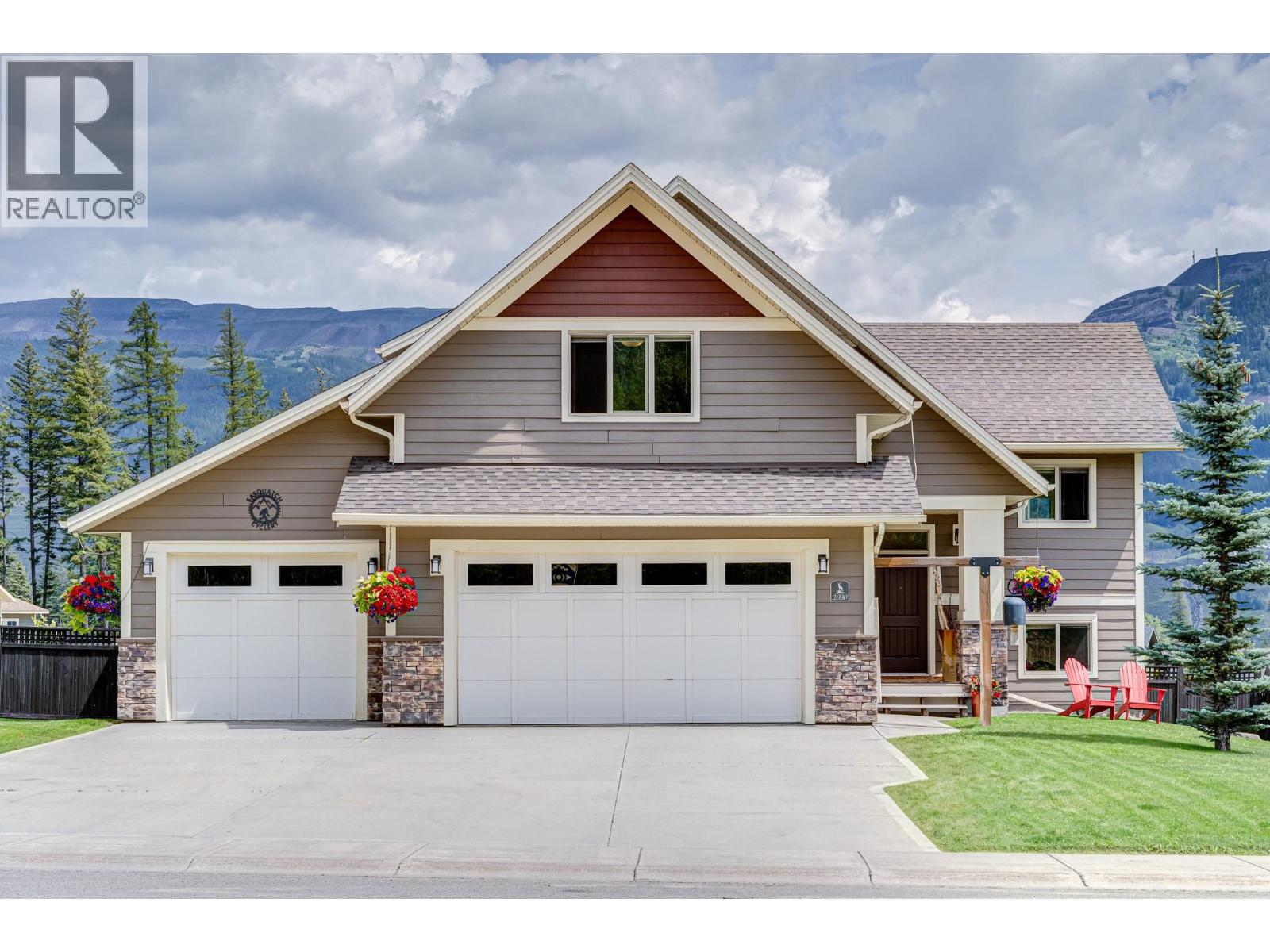 2030 Golden Eagle Dr, Sparwood, BC V0B 2G2