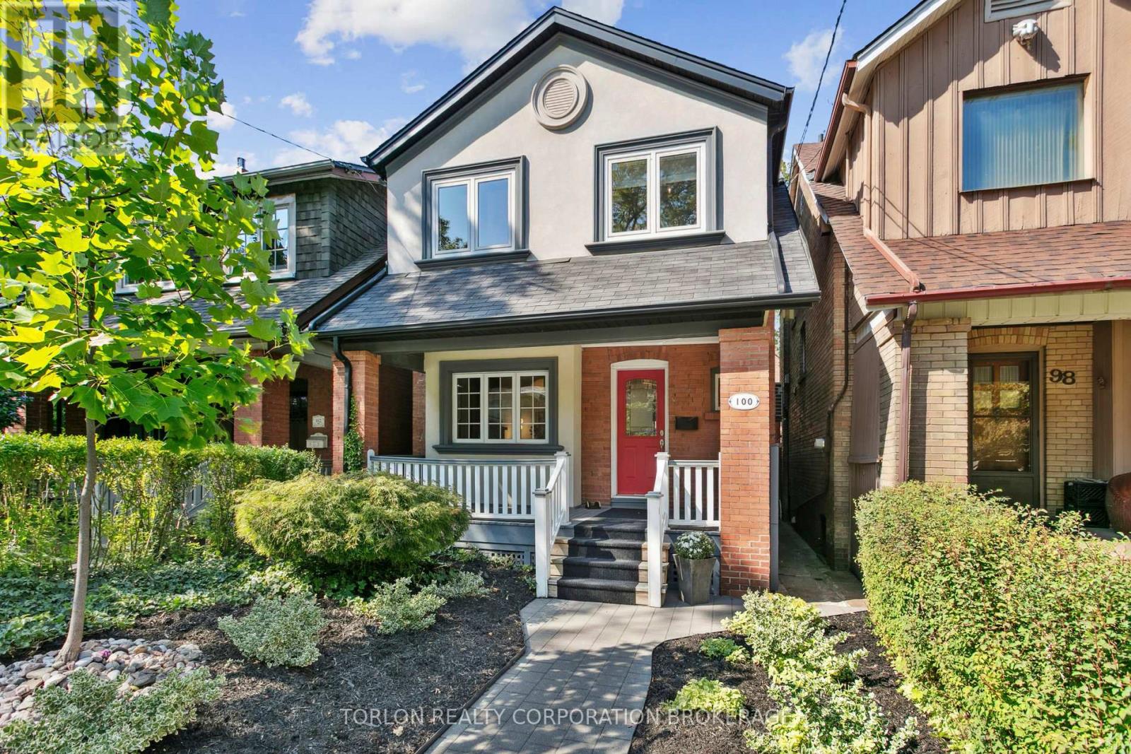 100 Colbeck St, Toronto, ON M6S 1V4