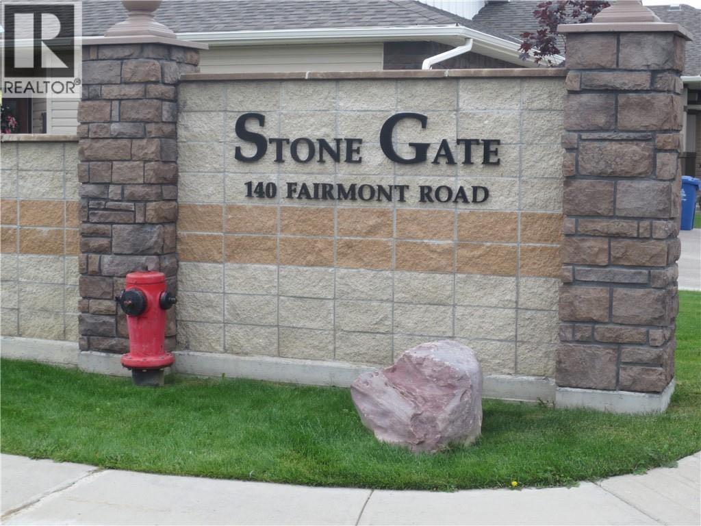 140 Fairmont Road S Unit 8, Lethbridge, AB T1K 5P8 MLS A2174898