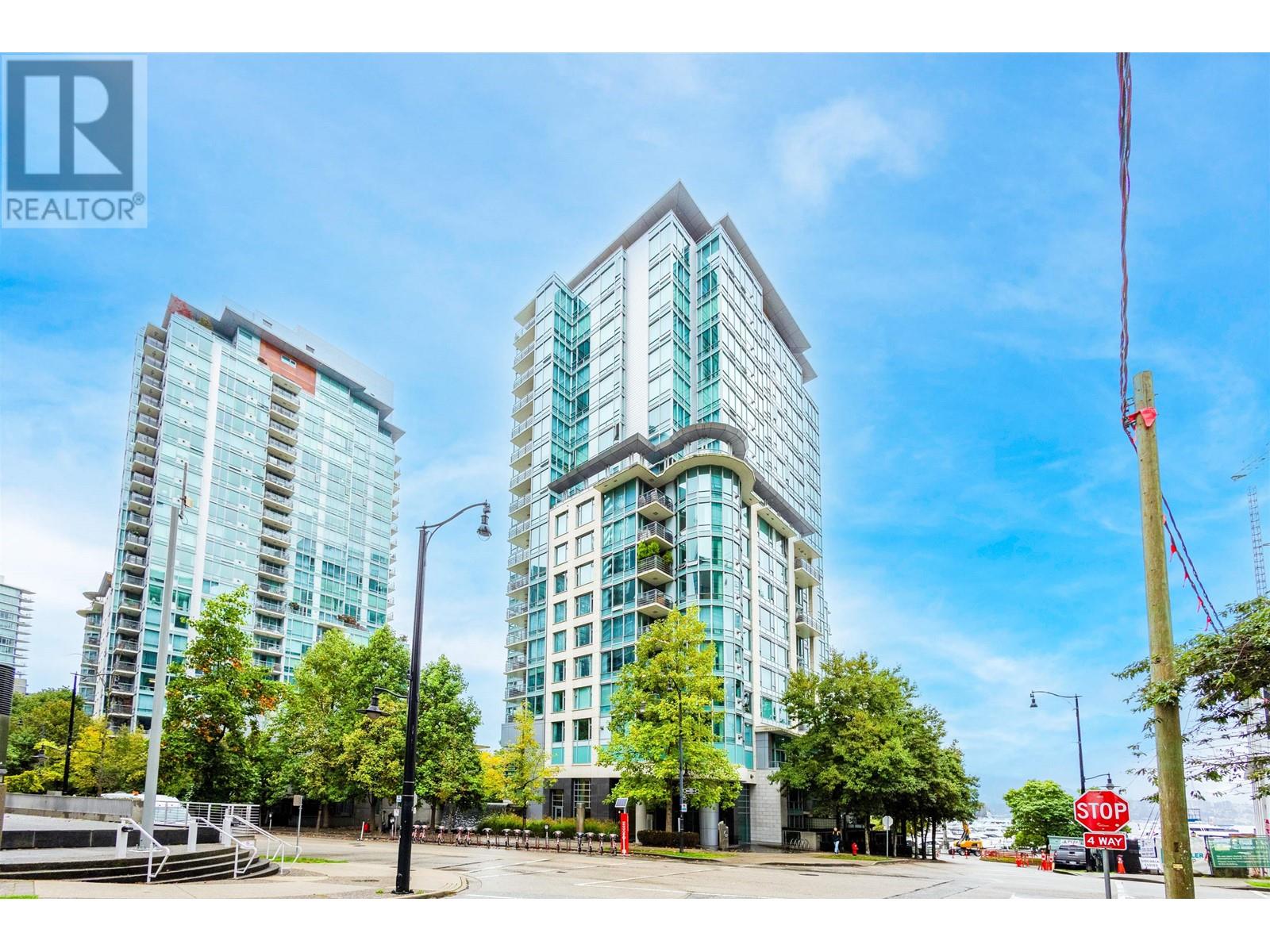 499 Broughton Street Unit 407, Vancouver, BC V6G 3K1