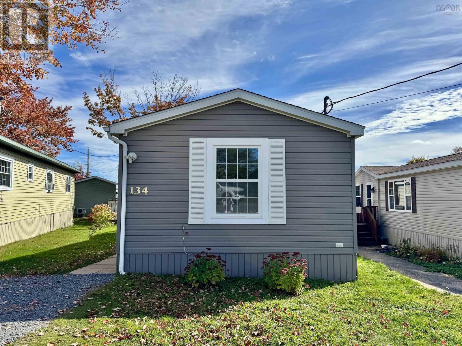 134 Milo Ter, Beaver Bank, NS B4E 1N7