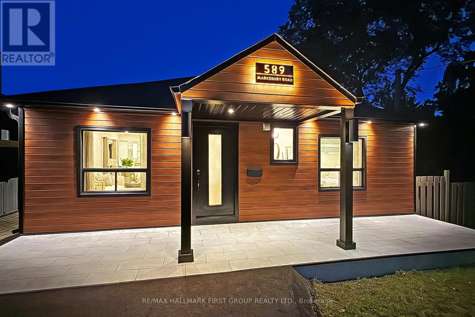 589 Marksbury Rd, Pickering, ON L1W 2T1