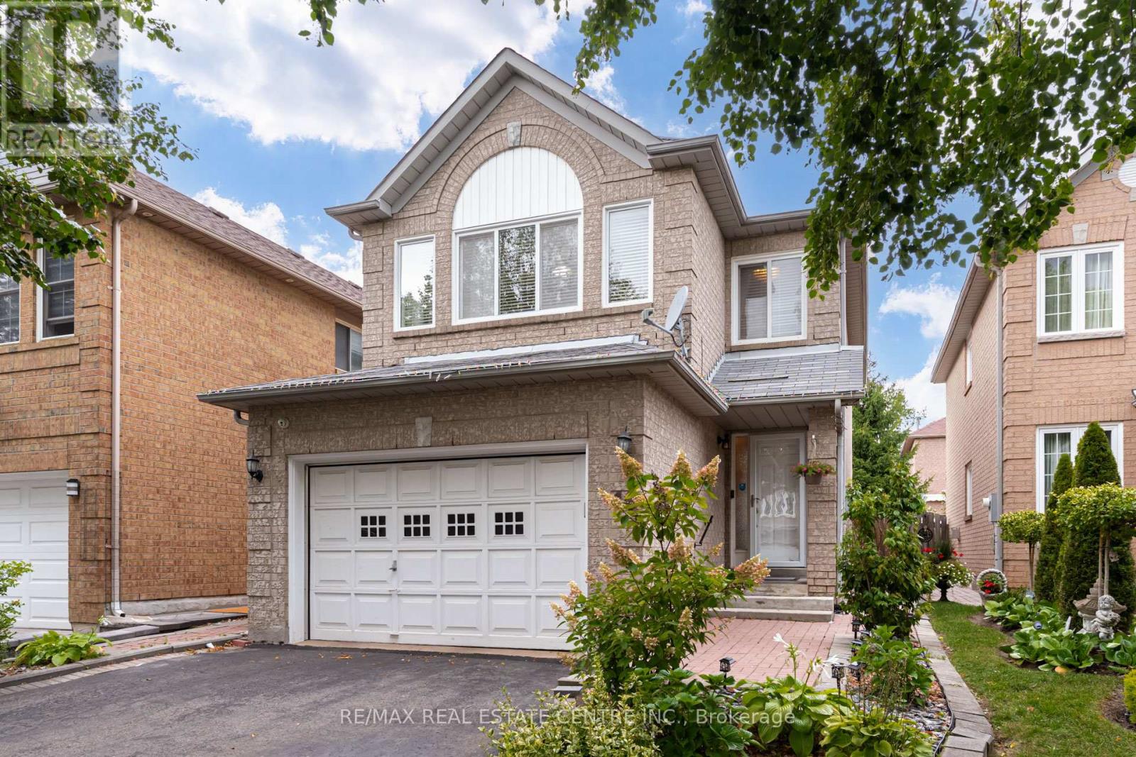 18 Richwood Cres, Brampton, ON L6X 4K9